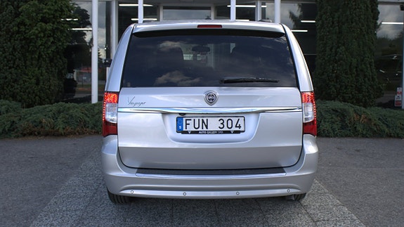 Lancia Voyager 5 of 5