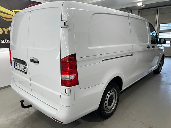 Mercedes-Benz Vito 111 2 of 5