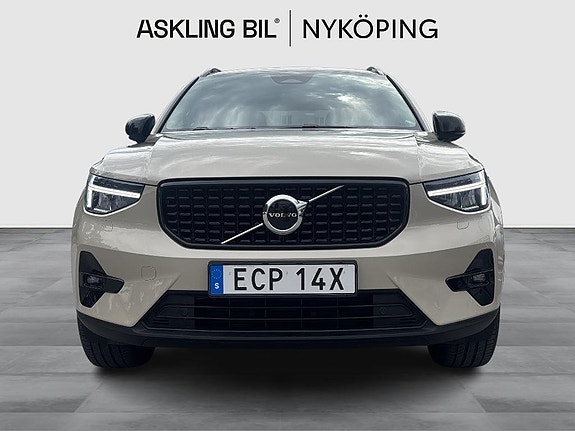 Volvo XC40 5 of 5
