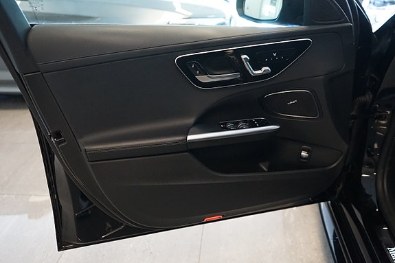 Mercedes-Benz C220 d 4 of 5