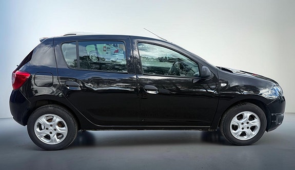 Dacia Sandero 7 of 11