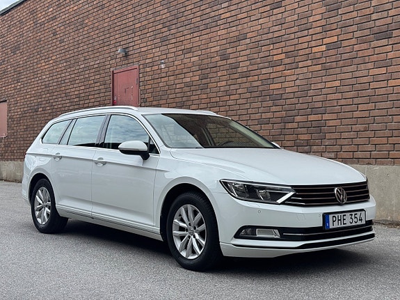 Volkswagen Passat 7 of 25
