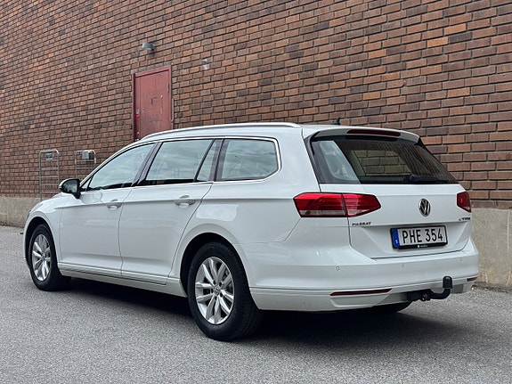 Volkswagen Passat 3 of 5