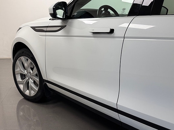 Land Rover Range Rover Evoque 4 of 5