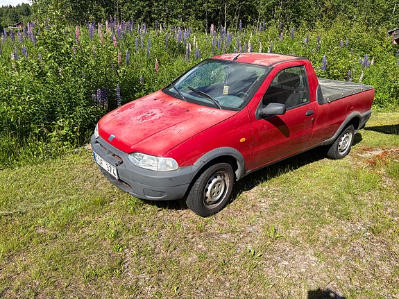 Fiat Strada 2 of 5