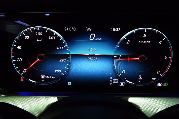 Mercedes-Benz E220 30 of 30