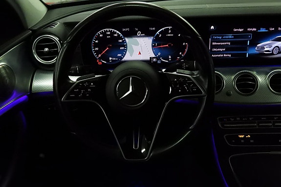 Mercedes-Benz E220 22 of 30