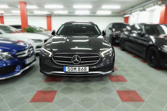 Mercedes-Benz E220 10 of 30