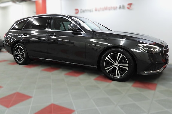 Mercedes-Benz E220 5 of 30