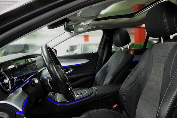 Mercedes-Benz E220 15 of 30