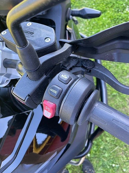 BMW F 750 GS 8 of 12