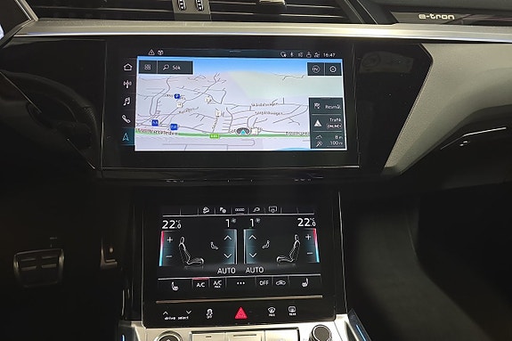 Audi Q8 15 of 26