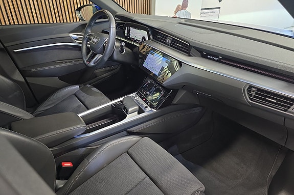 Audi Q8 8 of 26
