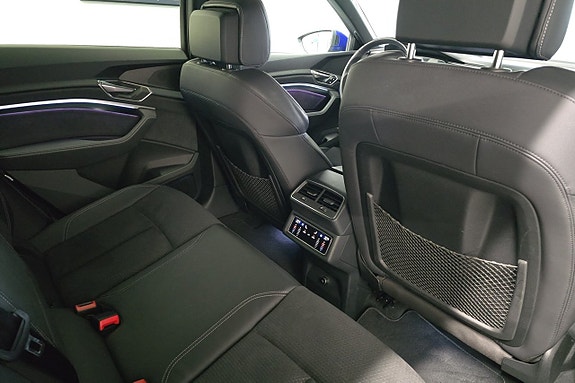 Audi Q8 11 of 26