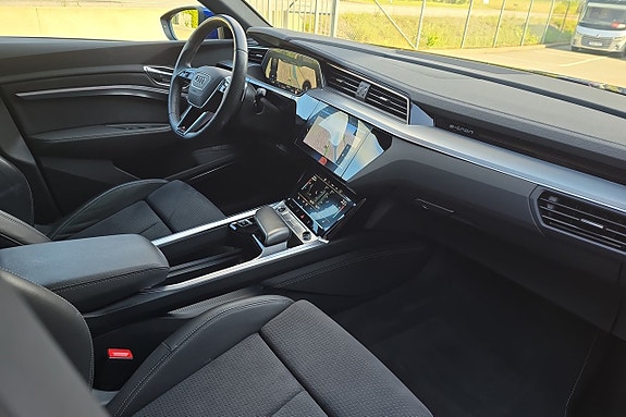 Audi Q8 17 of 26