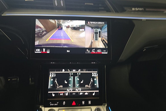 Audi Q8 14 of 26