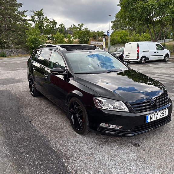 Volkswagen Passat 2 of 5