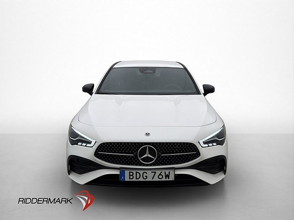 Mercedes-Benz CLA200 2 of 5