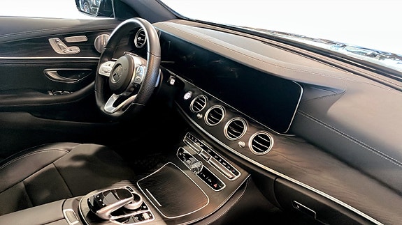 Mercedes-Benz E220 d 4 of 5