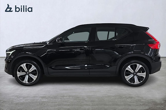 Volvo XC40 4 of 5