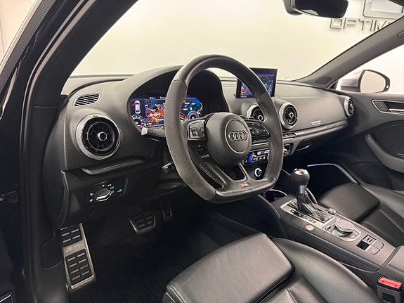 Audi RS3 4 of 5