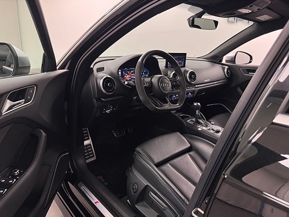 Audi RS3 3 of 5