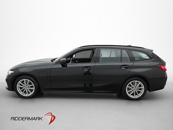 BMW 330e 4 of 5