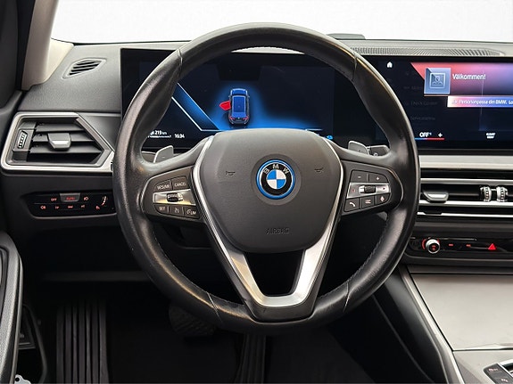 BMW 330e 11 of 30