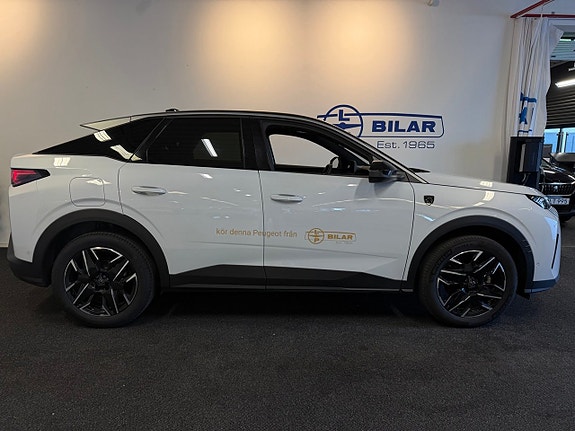 Peugeot 3008 2 of 5