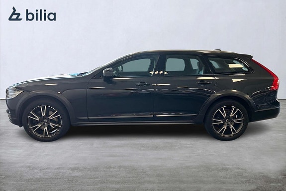 Volvo V90 Cross Country 3 of 5