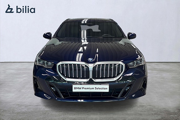 BMW 530e 5 of 19