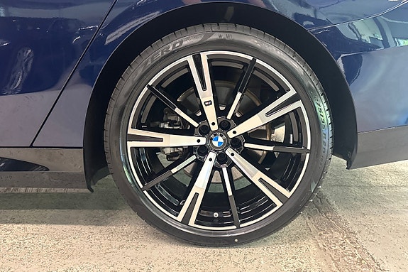 BMW 530e 16 of 19