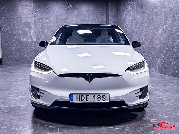 Tesla Model X 2 of 27