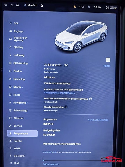 Tesla Model X 24 of 27