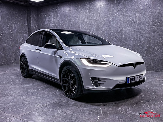 Tesla Model X 2 of 5