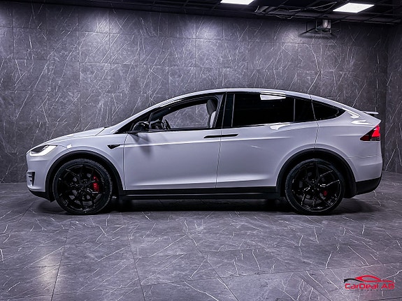 Tesla Model X 5 of 5