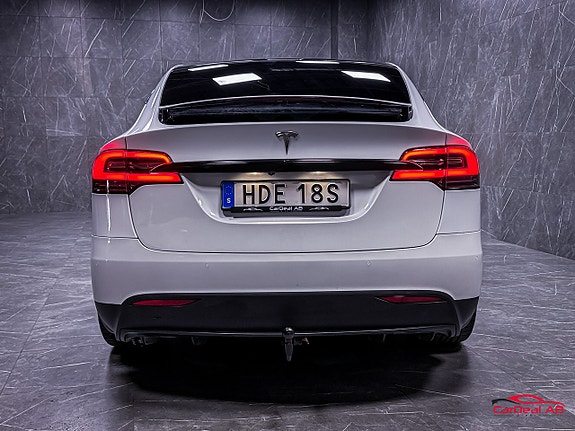 Tesla Model X 7 of 27