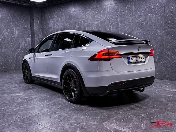 Tesla Model X 6 of 27