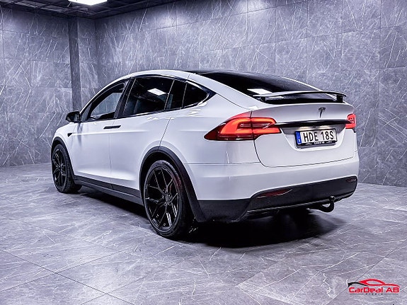 Tesla Model X 5 of 27