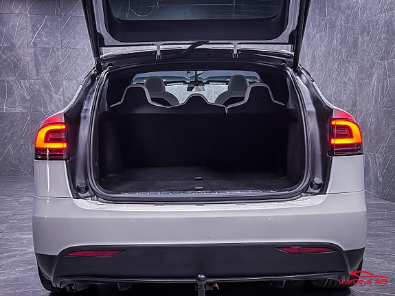Tesla Model X 27 of 27