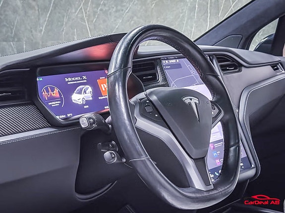 Tesla Model X 12 of 27