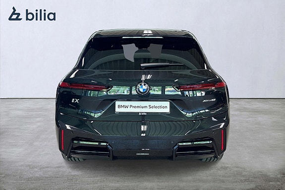 BMW iX 4 of 20