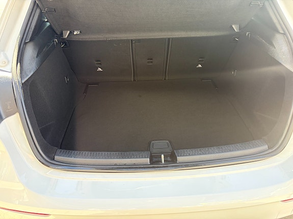 Mercedes-Benz A180 17 of 18