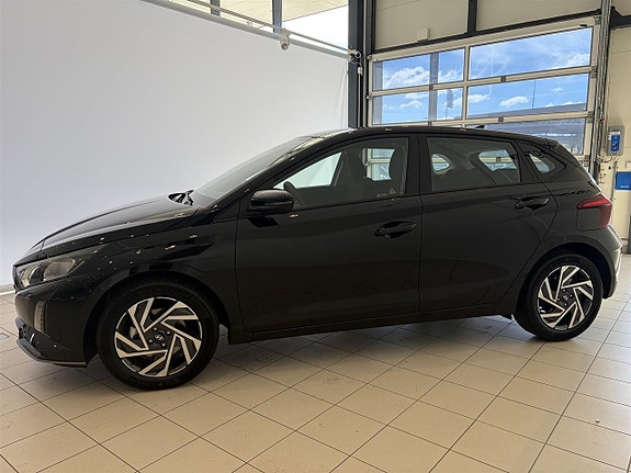 Hyundai i20 3 of 10