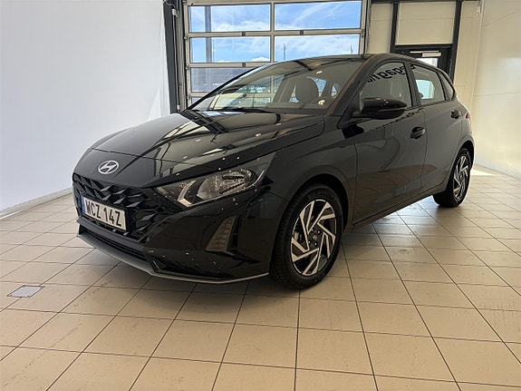 Hyundai i20 2 of 10