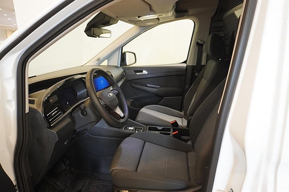 Ford Transit Connect 10 of 13
