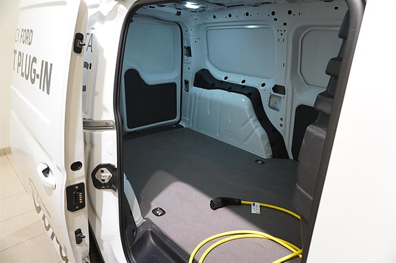Ford Transit Connect 8 of 13