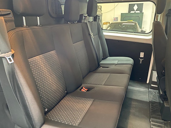 Ford Transit Custom 9 of 10