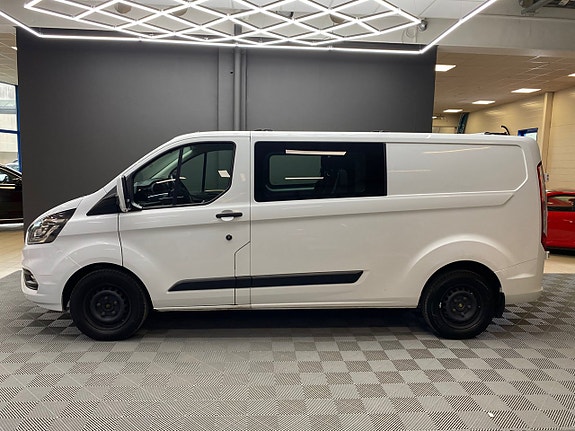 Ford Transit Custom 2 of 10
