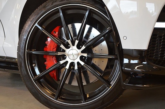 Aston Martin DBX 25 of 26